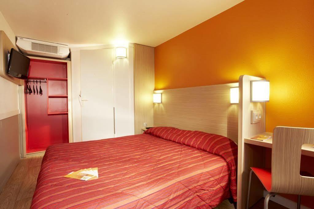 Premiere Classe Paris Ouest - Nanterre - La Defense Exterior photo
